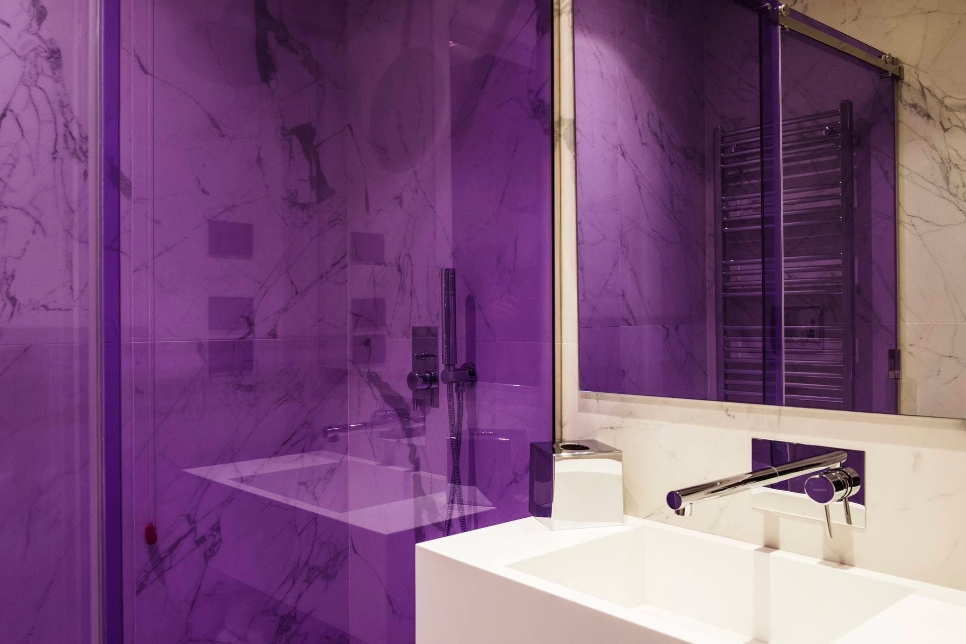 Bathroom detail in the deluxe room with balcony