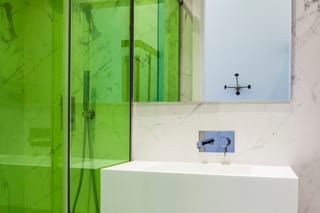 Détail de la salle de bain dans la chambre simple Supérieure